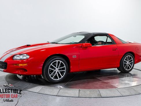 Used 2002 Chevrolet Camaro Z28 w/ SS Performance/Appearance Pkg image 11