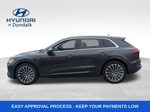 Used 2019 Audi e-tron Prestige w/ Prestige Package AWD/4WD image 2