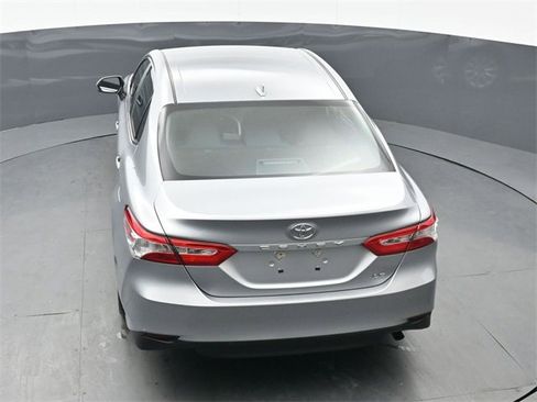 Used 2020 Toyota Camry LE image 35