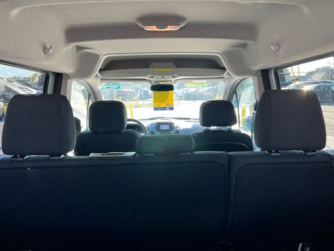 Used 2020 Ford Transit Connect XL image 18