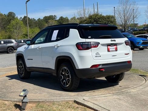 Used 2024 Jeep Compass Trailhawk image 5