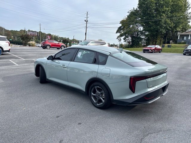 Used 2025 Kia K4 FWD image 3
