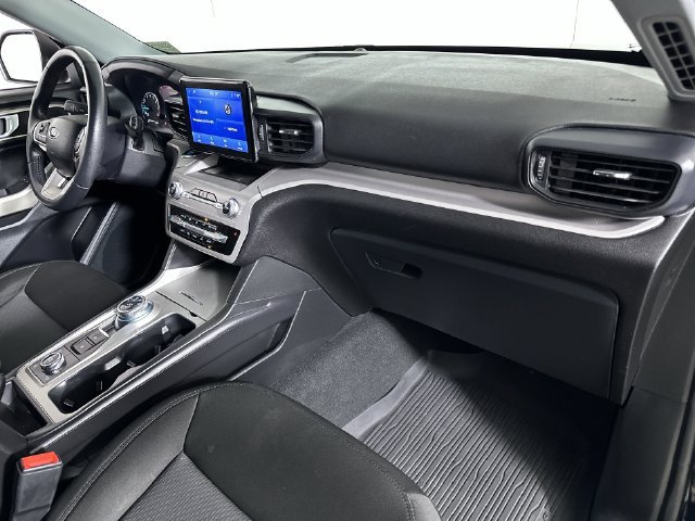Used 2023 Ford Explorer XLT AWD/4WD image 30