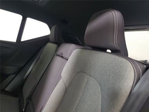 Certified 2026 Volvo XC40 B5 Core AWD/4WD image 13