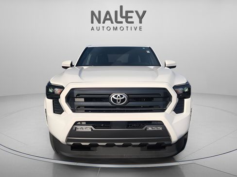 Certified 2025 Toyota Tacoma SR5 image 9