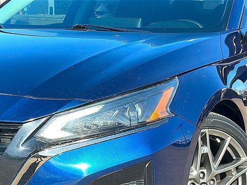 Used 2023 Nissan Altima 2.0 SR image 4