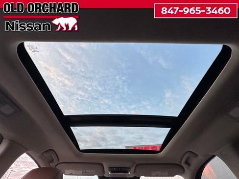 Used 2023 Nissan Pathfinder Platinum image 14