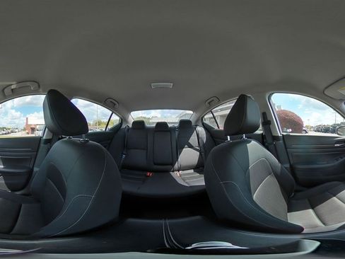 Used 2025 Nissan Altima 2.5 SV image 42