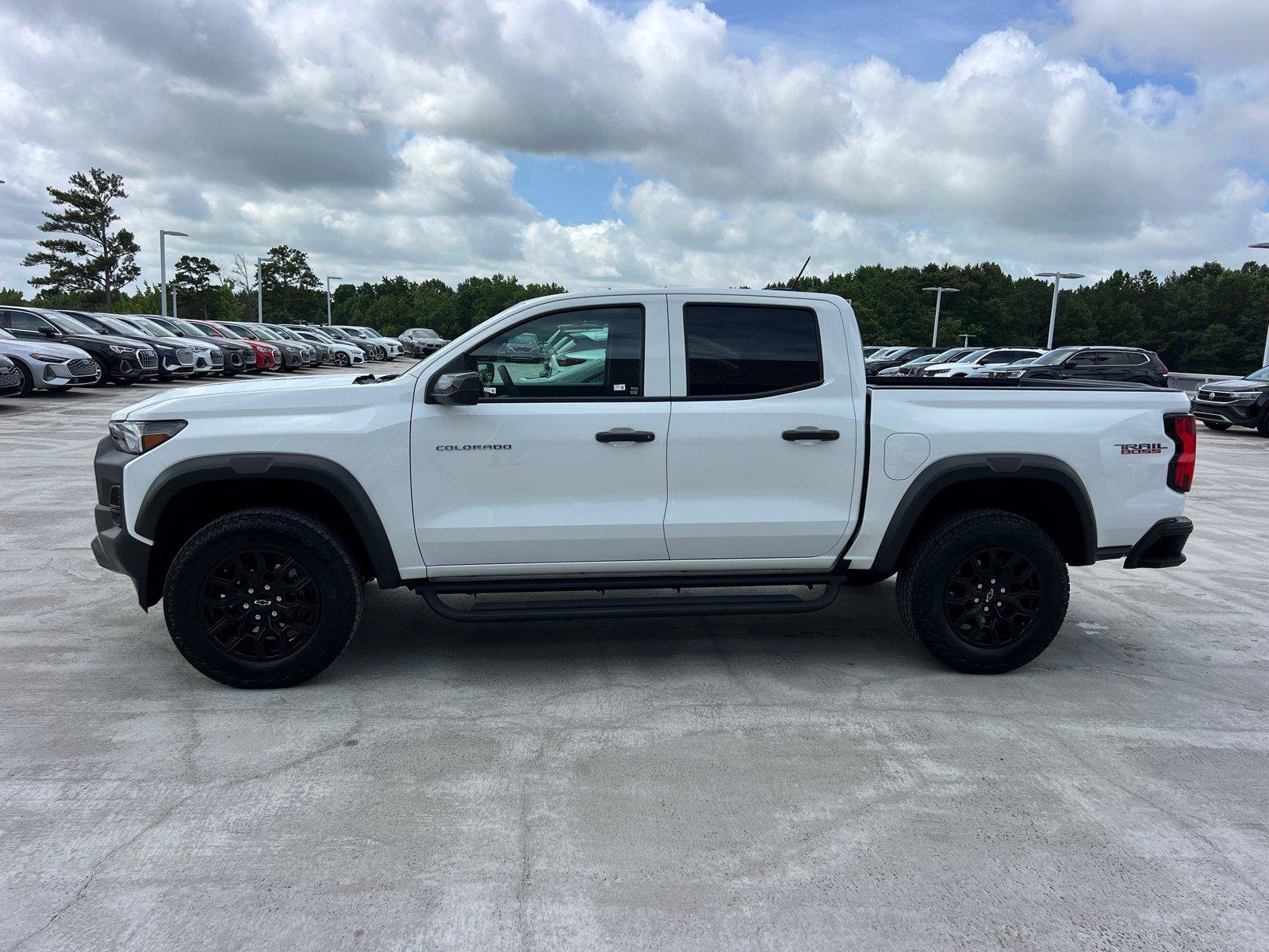 Used 2025 Chevrolet Colorado Trail Boss AWD/4WD image 8