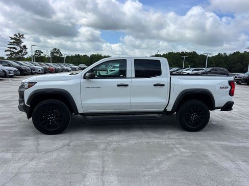 Used 2025 Chevrolet Colorado Trail Boss AWD/4WD image 8