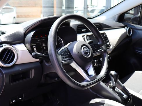 Used 2021 Nissan Versa SV FWD image 39