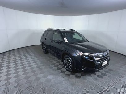 Used 2025 Subaru Forester Premium w/ Convenience Package #1