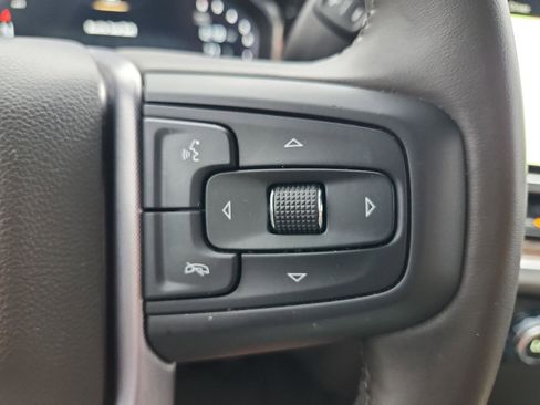 Used 2025 GMC Sierra 1500 SLE image 24