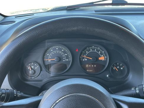 Used 2015 Jeep Patriot Sport image 29