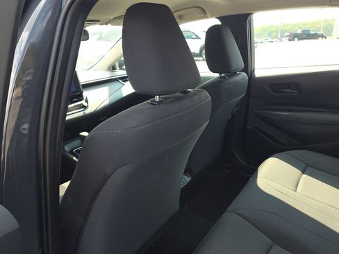 Used 2025 Toyota Corolla LE FWD image 27