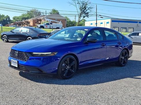 Certified 2025 Honda Accord Sport image 3