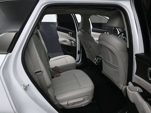Used 2023 Kia Sorento SX AWD/4WD image 36