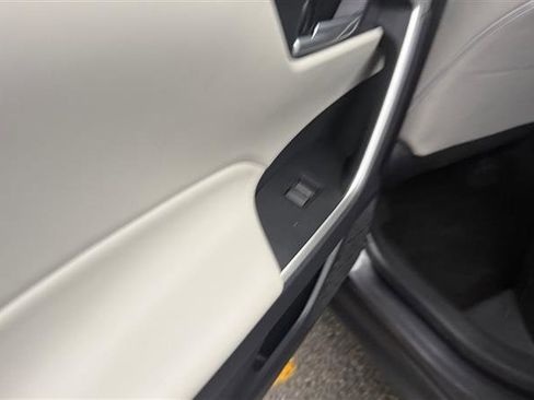 Used 2024 Toyota RAV4 XLE image 21