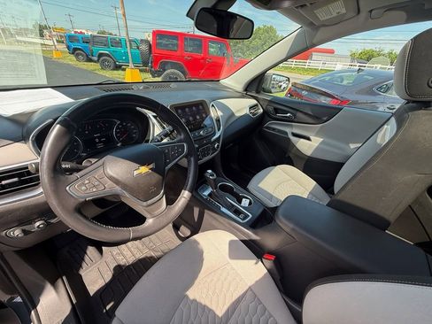 Used 2019 Chevrolet Equinox LT w/ Sun & Navigation Package FWD image 14