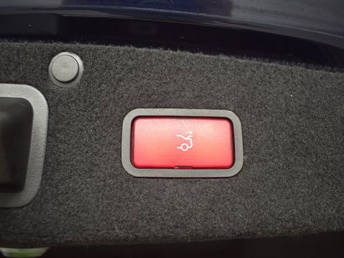 Used 2015 Mercedes-Benz S 550 4MATIC Sedan image 33