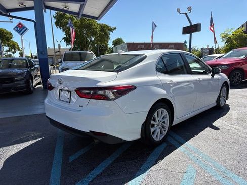 Used 2022 Toyota Camry LE image 7