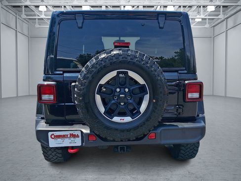 Used 2022 Jeep Wrangler Unlimited Rubicon w/ Cold Weather Group AWD/4WD image 4