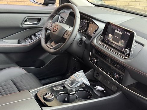 New 2026 Nissan Rogue SV AWD/4WD image 9