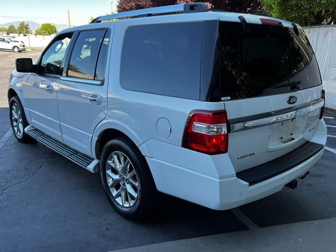 Used 2017 Ford Expedition Limited AWD/4WD image 5