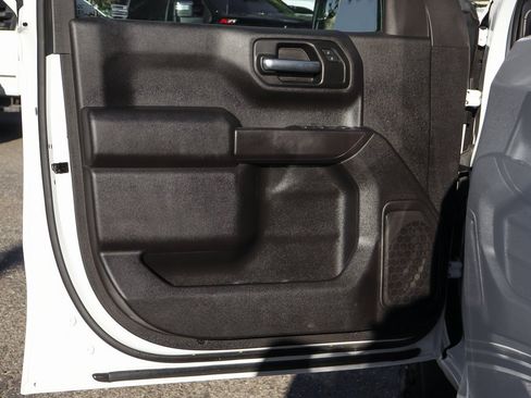 Used 2023 Chevrolet Silverado 1500 Custom image 15