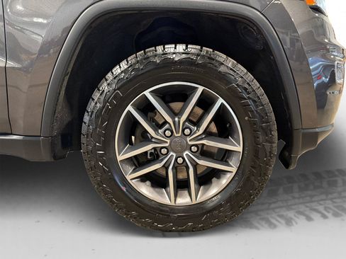Used 2019 Jeep Grand Cherokee Limited AWD/4WD image 31