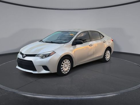 Used 2014 Toyota Corolla LE FWD image 4