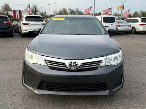 Used 2017 Toyota Camry LE image 29