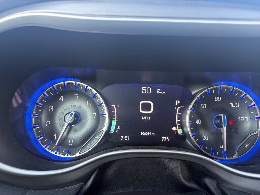 Used 2022 Chrysler Pacifica Touring-L FWD image 18
