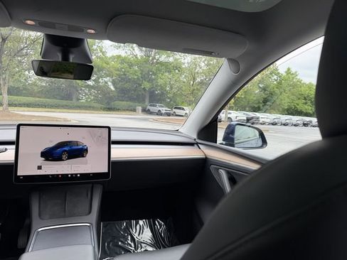 Used 2023 Tesla Model Y Long Range AWD/4WD image 33