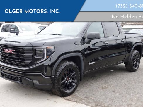 Used 2024 GMC Sierra 1500 Elevation AWD/4WD image 2