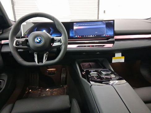 New 2026 BMW i5 eDrive40 RWD image 4