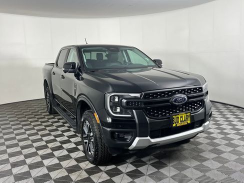 Used 2024 Ford Ranger Lariat w/ FX4 Off-Road Package image 3