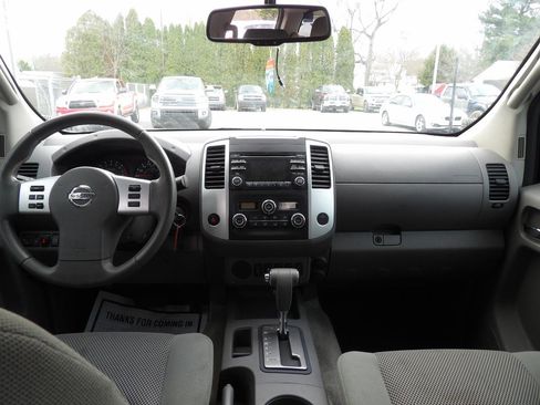 Used 2014 Nissan Frontier SV w/ SV Value Truck Package image 9