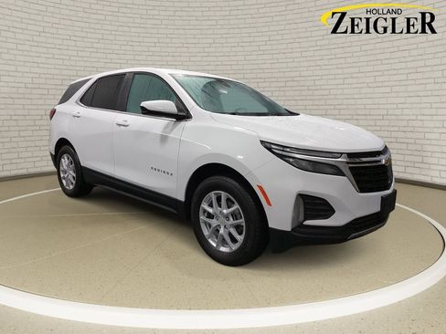 Used 2022 Chevrolet Equinox LT AWD/4WD image 3