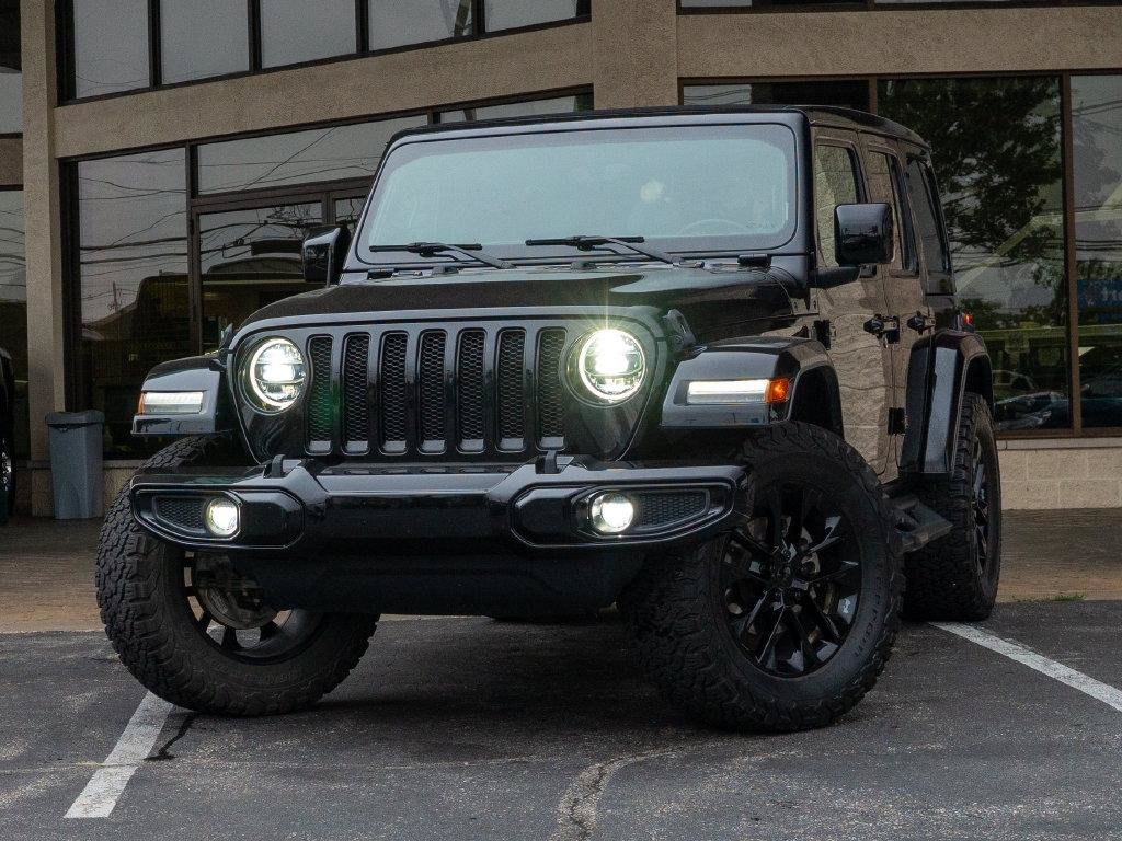 Used 2021 Jeep Wrangler Unlimited Sahara AWD/4WD image 6