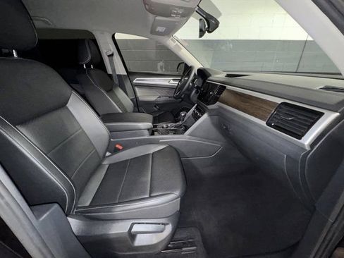 Used 2023 Volkswagen Atlas SE image 6