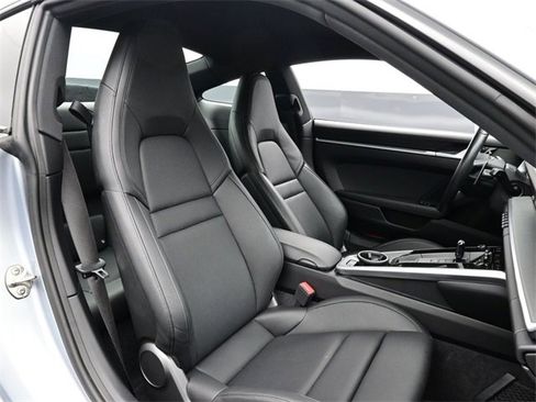 Used 2021 Porsche 911 Carrera 4 image 12