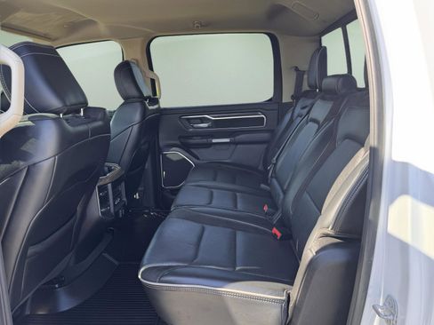 Used 2019 RAM 1500 Laramie AWD/4WD image 13