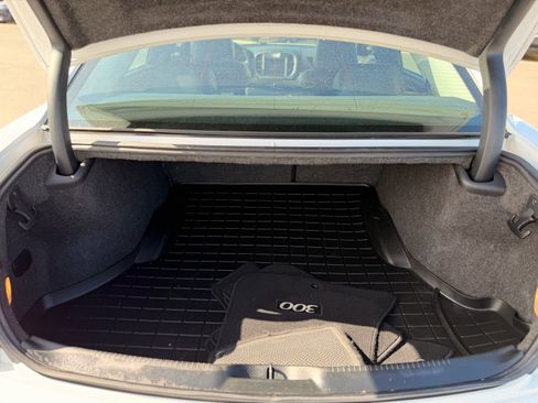 Used 2017 Chrysler 300 C w/ Safetytec Plus Group image 36