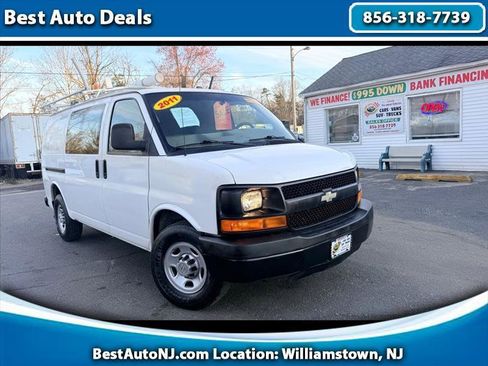 Used 2011 Chevrolet Express 2500 image 1