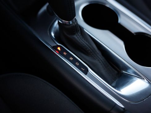 Used 2018 Chevrolet Malibu LT w/ Redline Edition image 41