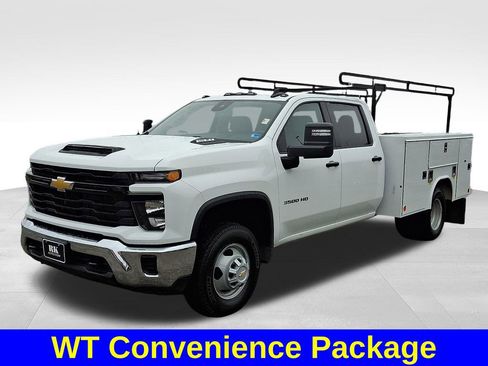 Used 2025 Chevrolet Silverado 3500 W/T w/ WT Convenience Package image 3