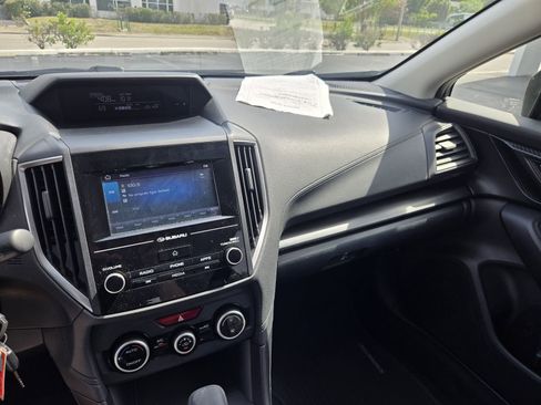 Used 2021 Subaru Crosstrek 2.0i AWD/4WD image 17