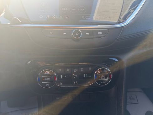 Used 2022 Buick Encore GX Essence w/ Advanced Technology Package image 21