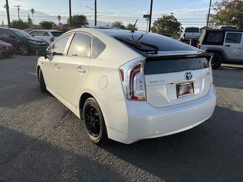 Used 2013 Toyota Prius Three FWD image 3